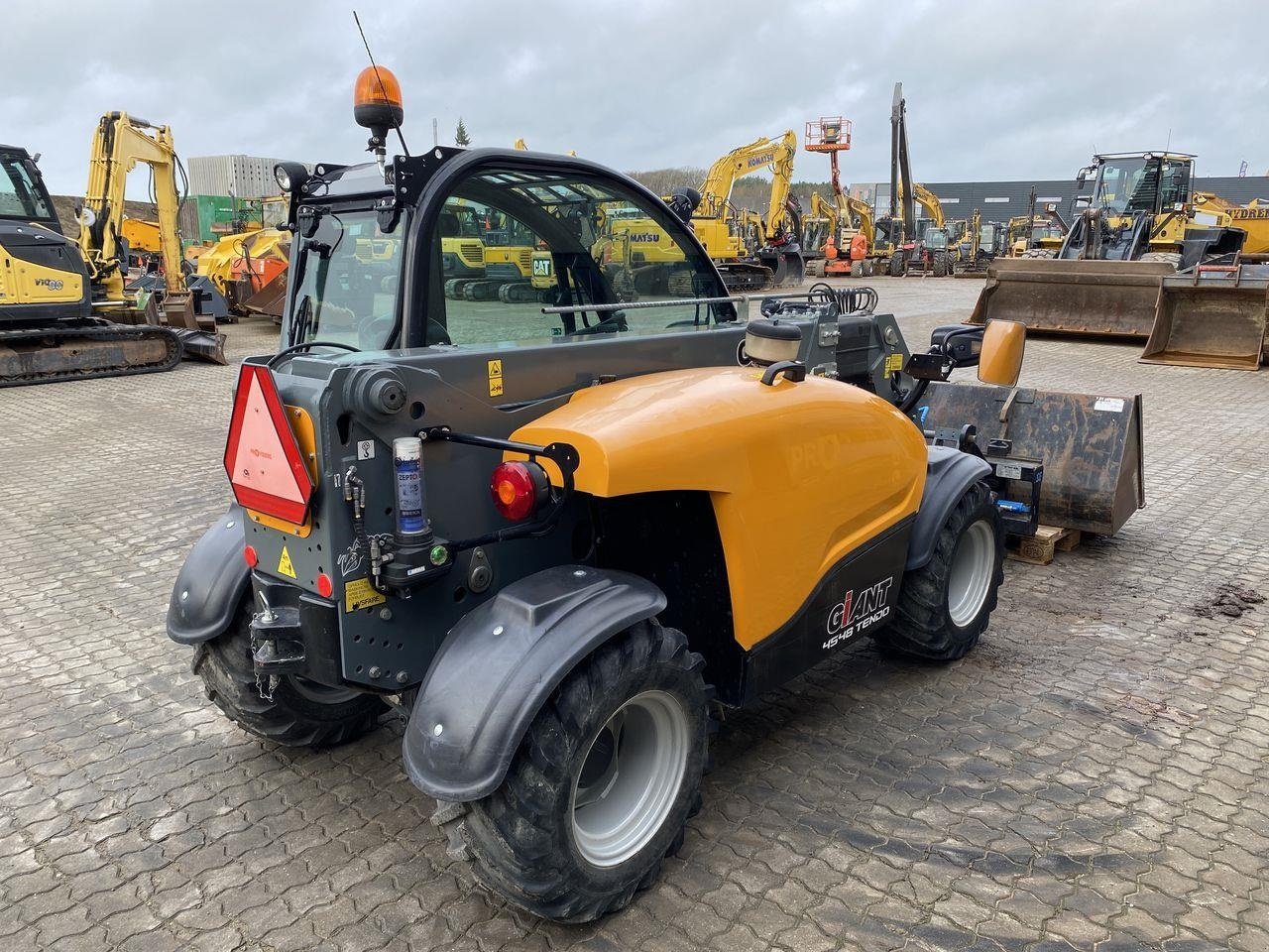 Teleskoplader des Typs GiANT 4548 TENDO, Gebrauchtmaschine in Skive (Bild 4)