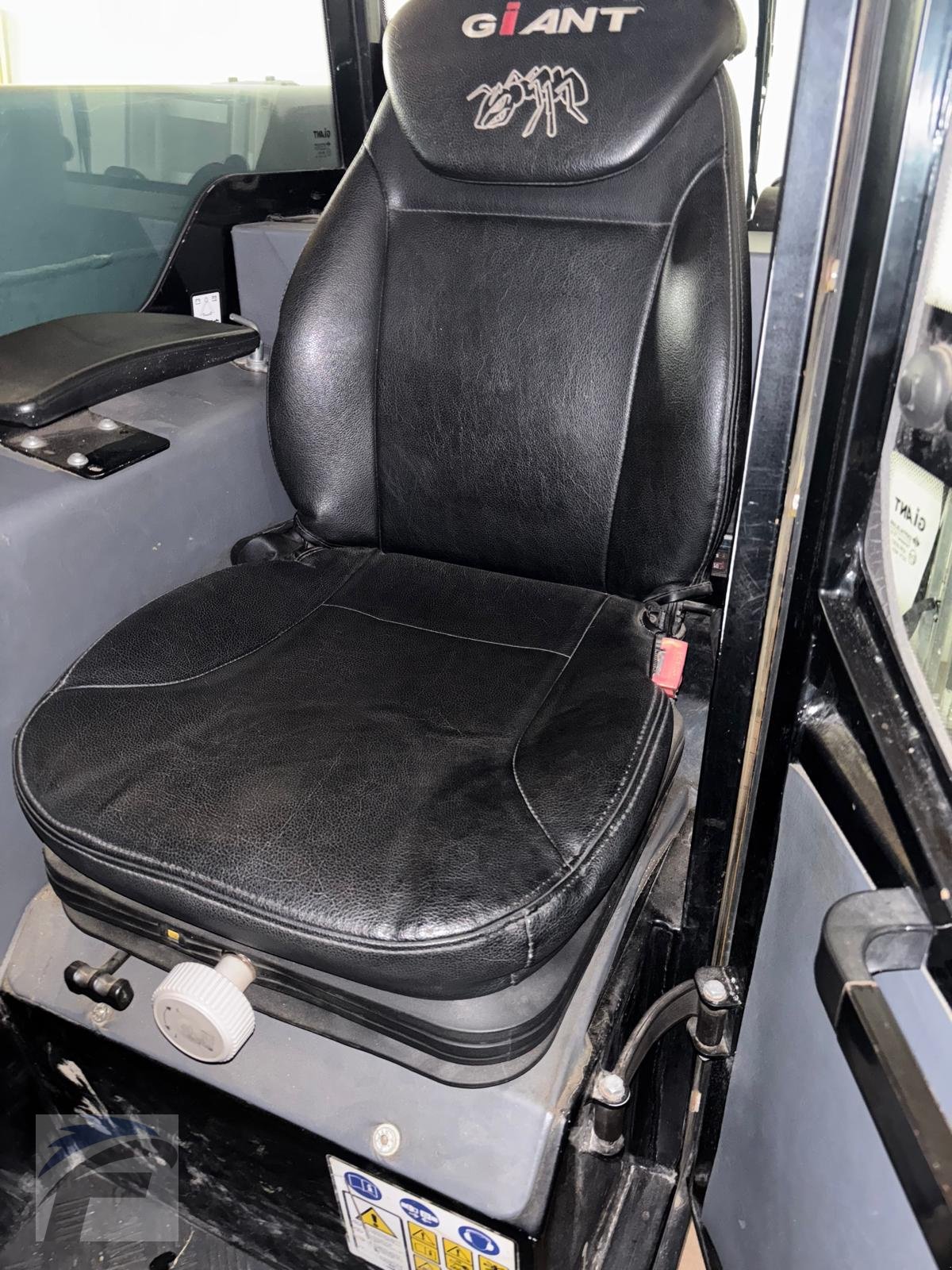 Teleskoplader del tipo GiANT 4548 Tendo, Gebrauchtmaschine en Kiens / Südtirol (Imagen 7)