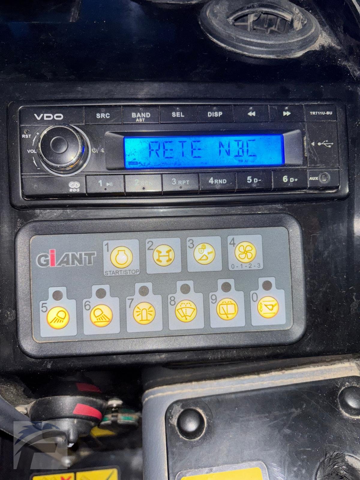 Teleskoplader del tipo GiANT 4548 Tendo, Gebrauchtmaschine en Kiens / Südtirol (Imagen 8)