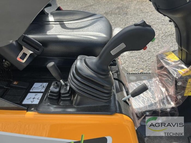 Teleskoplader des Typs GiANT G1500 X-TRA, Neumaschine in Raesfeld (Bild 10)