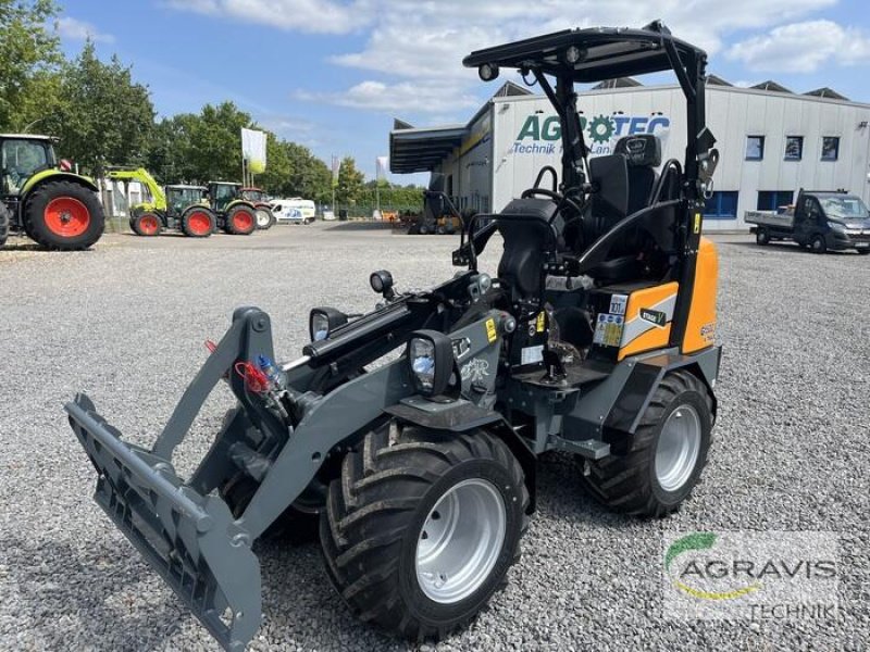 Teleskoplader des Typs GiANT G1500 X-TRA, Neumaschine in Raesfeld (Bild 1)