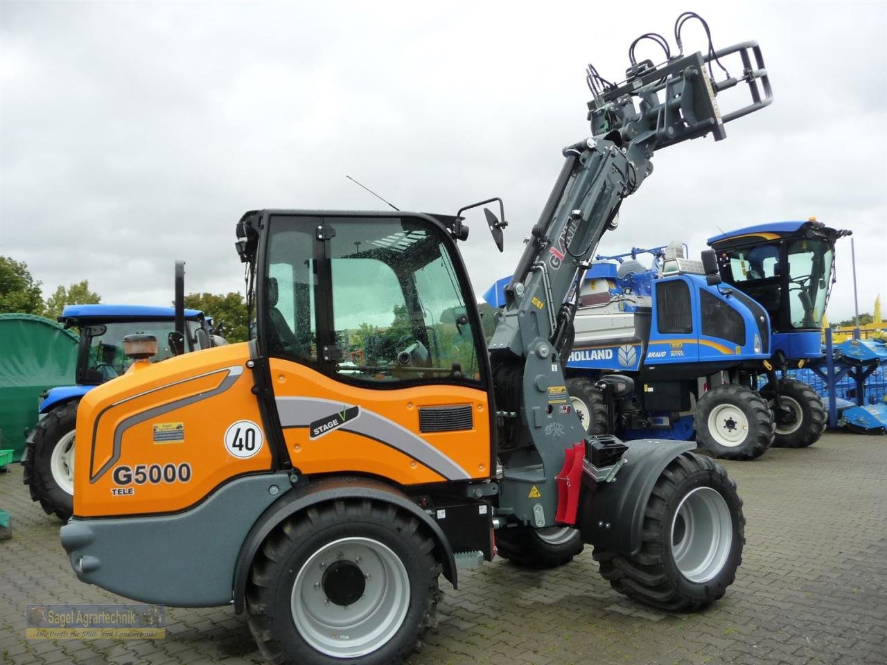 Teleskoplader of the type GiANT G5000 TELE, Neumaschine in Rhaunen (Picture 1)