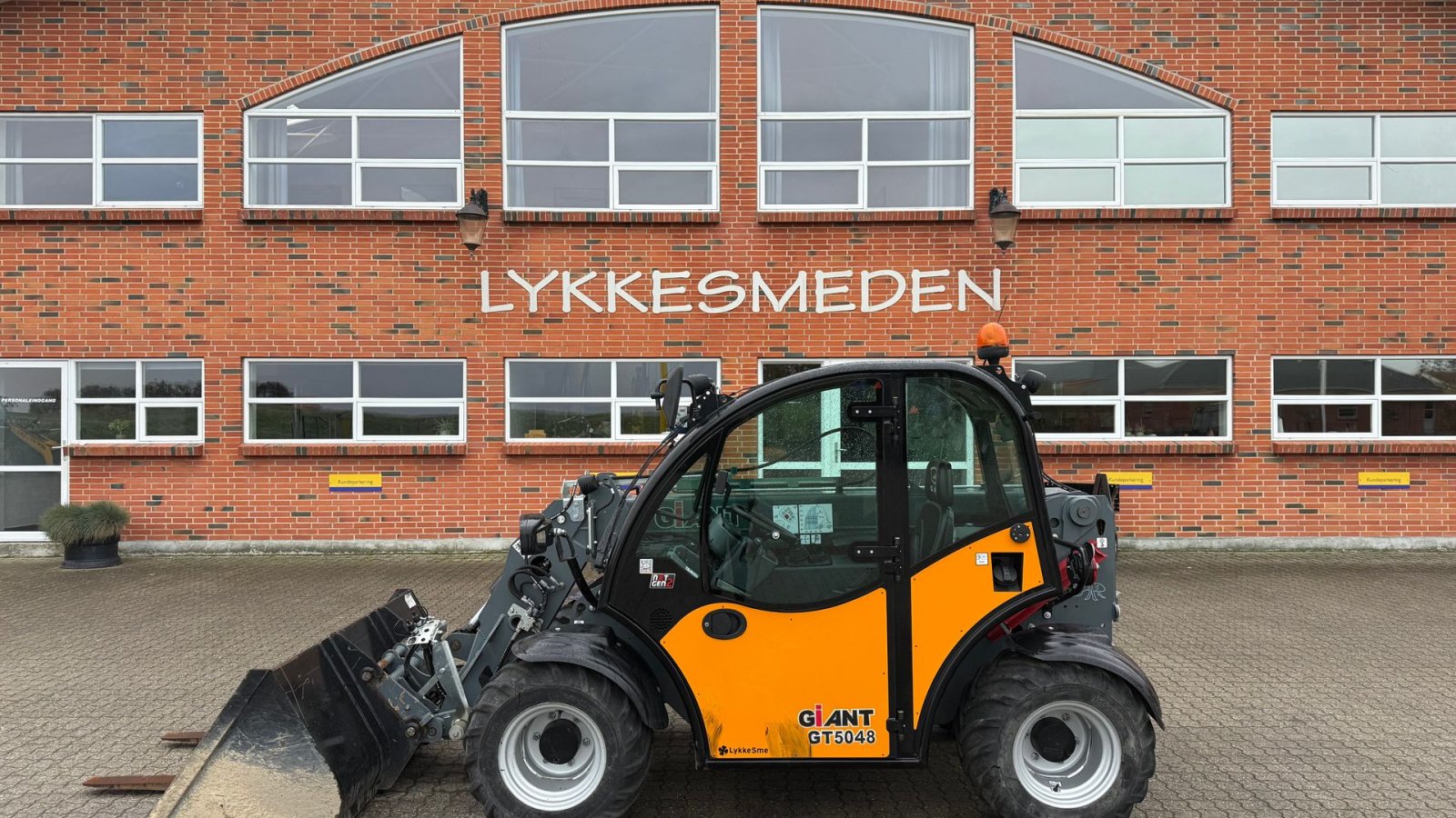 Teleskoplader des Typs GiANT GT5048, Gebrauchtmaschine in Gjerlev J. (Bild 1)