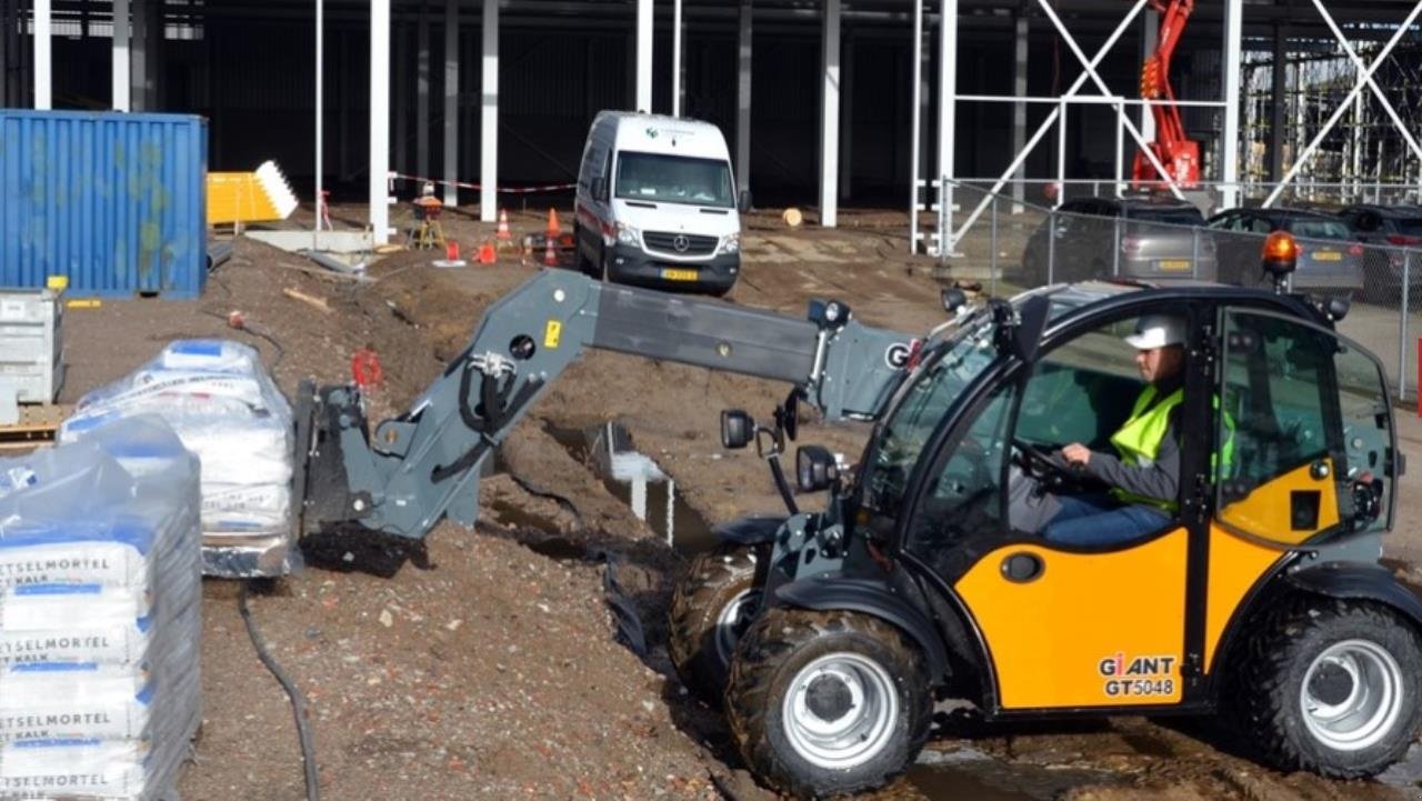 Teleskoplader a típus GiANT GT5048, Gebrauchtmaschine ekkor: Hadsten (Kép 1)