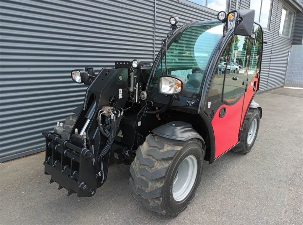 Teleskoplader des Typs GiANT gt5048, Gebrauchtmaschine in Fårevejle (Bild 4)