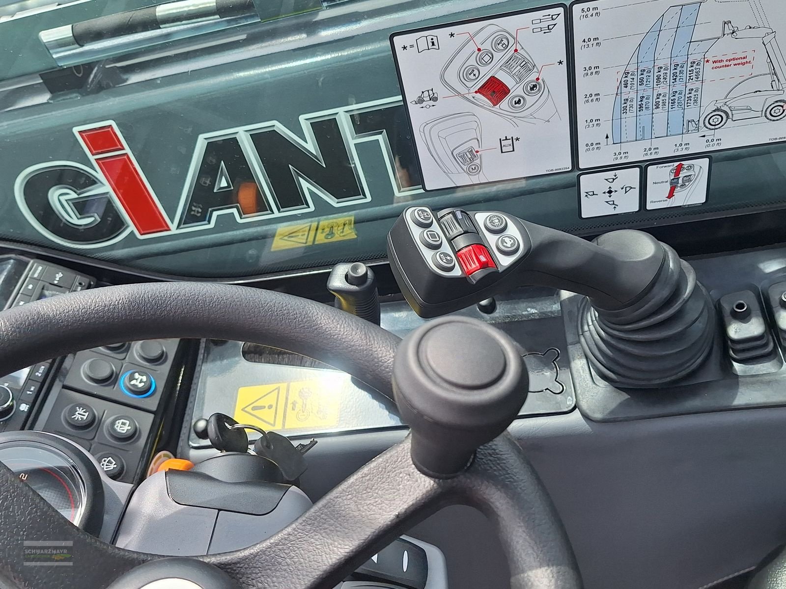 Teleskoplader des Typs GiANT Tendo GT5048, Neumaschine in Gampern (Bild 13)