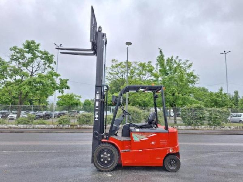 Teleskoplader του τύπου Heli CPD30, Gebrauchtmaschine σε senlis (Φωτογραφία 8)