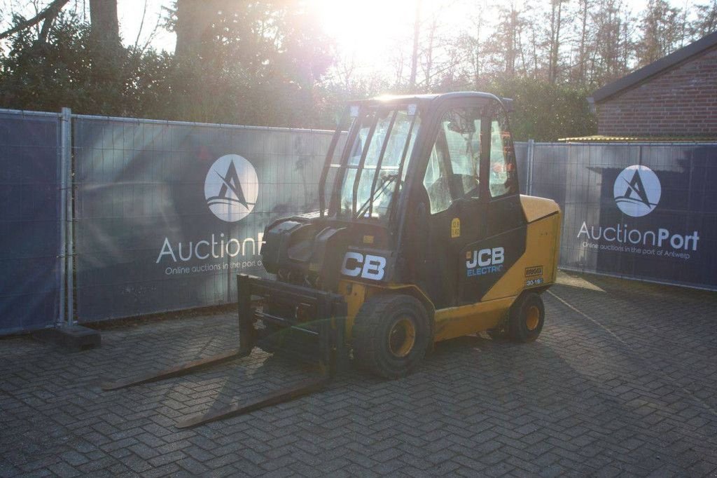 Teleskoplader des Typs JCB 30-19E, Gebrauchtmaschine in Antwerpen (Bild 9)