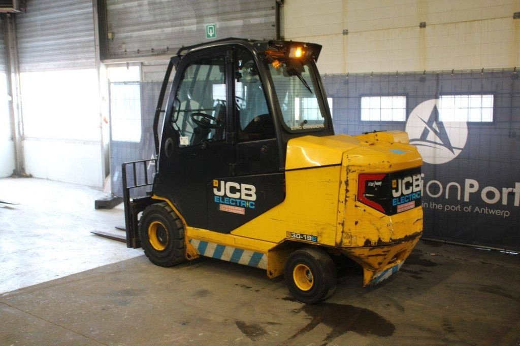 Teleskoplader типа JCB 30-19E, Gebrauchtmaschine в Antwerpen (Фотография 3)