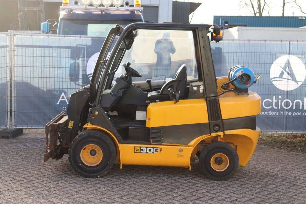 Teleskoplader типа JCB 30G, Gebrauchtmaschine в Antwerpen (Фотография 2)