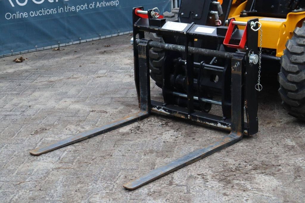 Teleskoplader tip JCB 512-40, Gebrauchtmaschine in Antwerpen (Poză 11)