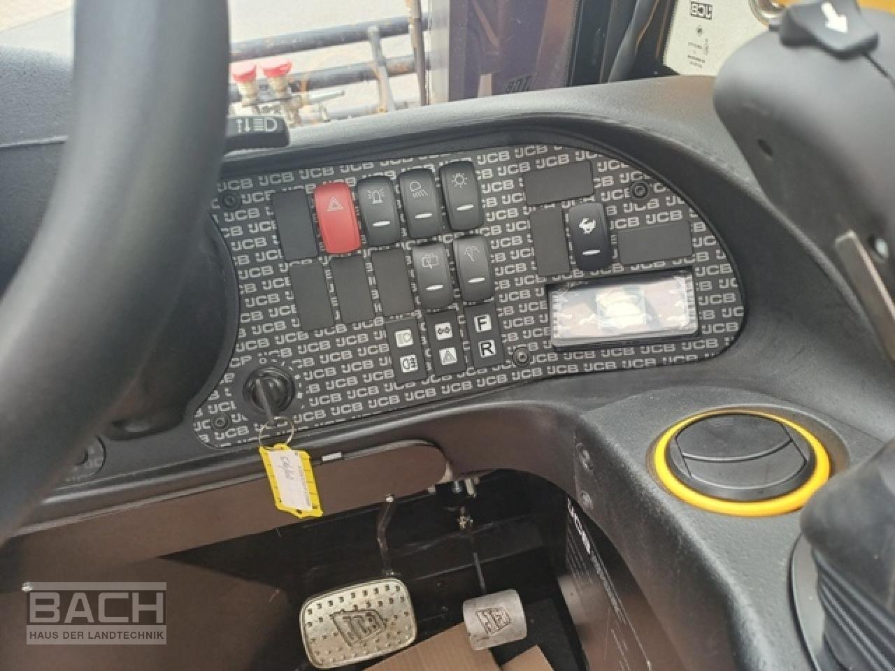 Teleskoplader des Typs JCB 514-40 EUROAUFNAHME, Neumaschine in Boxberg-Seehof (Bild 6)