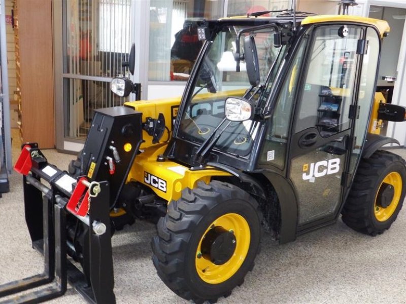 Teleskoplader des Typs JCB 514-40, Gebrauchtmaschine in Hobro (Bild 1)