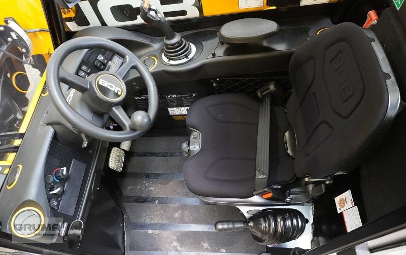 Teleskoplader des Typs JCB 514-40, Gebrauchtmaschine in Friedberg-Derching (Bild 3)