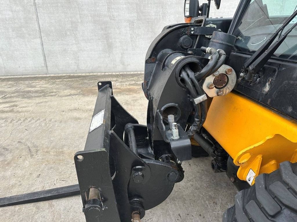 Teleskoplader a típus JCB 520-40, Gebrauchtmaschine ekkor: Antwerpen (Kép 11)