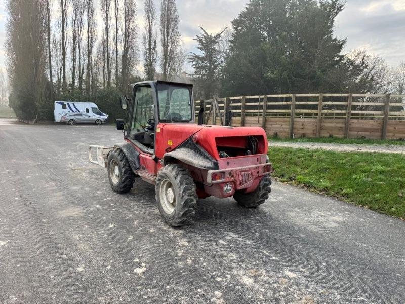 Teleskoplader du type JCB 520.50, Gebrauchtmaschine en BRAY en Val (Photo 3)