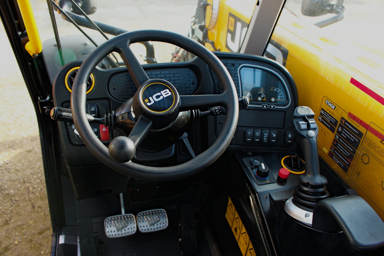 Teleskoplader des Typs JCB 525-60 Agri Plus, Neumaschine in Niedertaufkirchen (Bild 5)