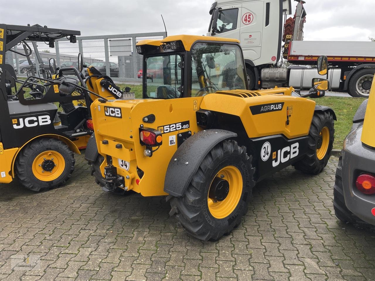 Teleskoplader des Typs JCB 525-60 Agri Plus, Neumaschine in Neuhof - Dorfborn (Bild 2)