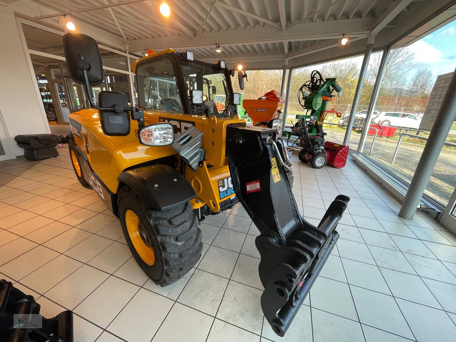 Teleskoplader typu JCB 525-60-E, Gebrauchtmaschine v Bad Kötzting (Obrázek 4)