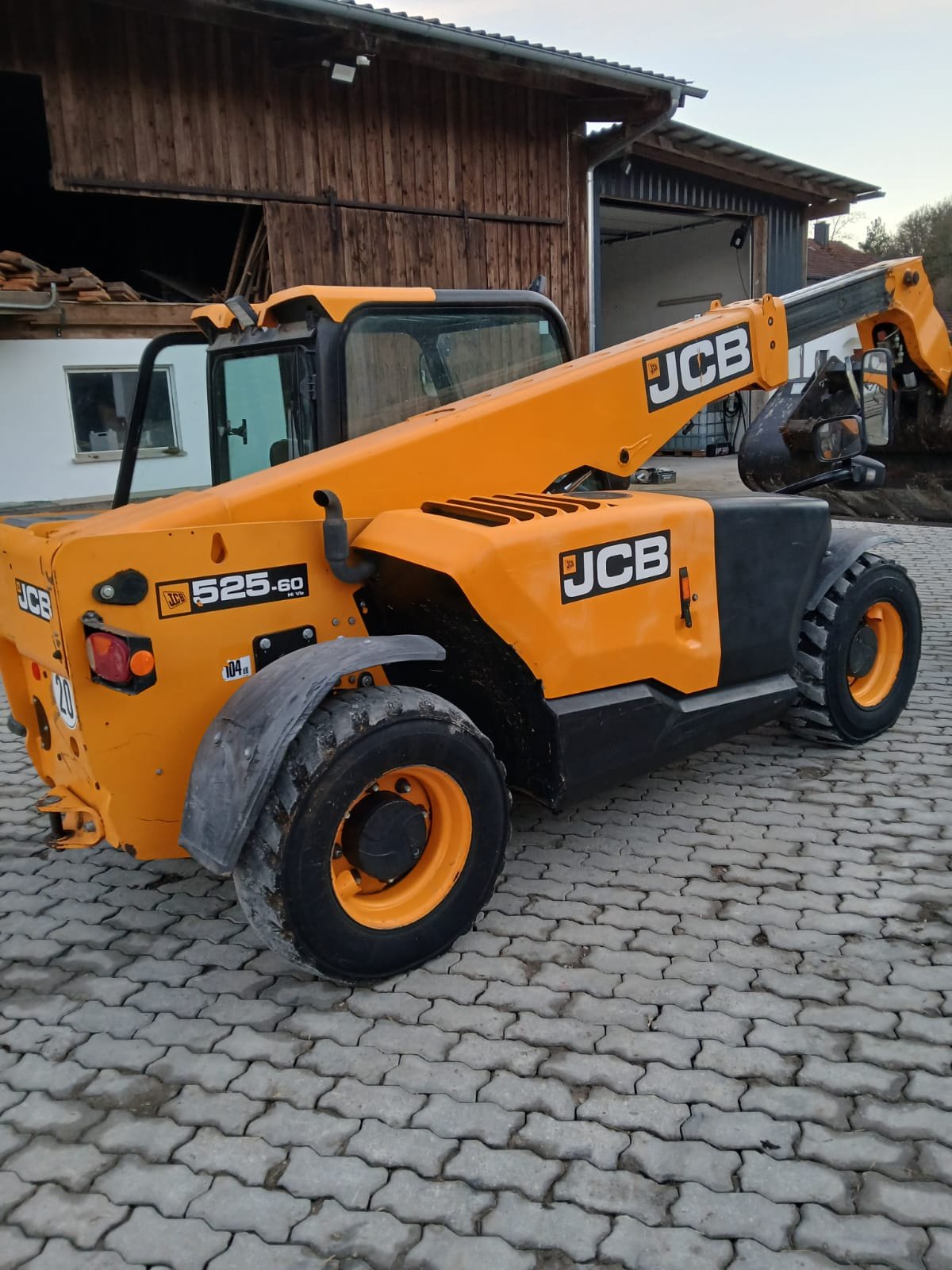 Teleskoplader of the type JCB 525-60, Gebrauchtmaschine in Niedertaufkirchen (Picture 2)
