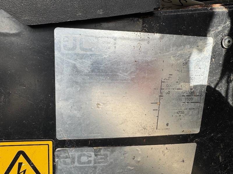 Teleskoplader des Typs JCB 531-70 AGRISUPER, Gebrauchtmaschine in Wargnies Le Grand (Bild 9)