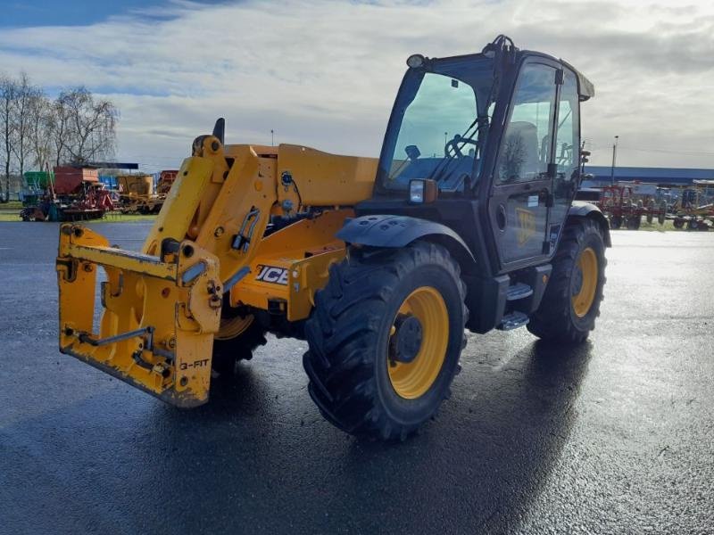 Teleskoplader des Typs JCB 531-70, Gebrauchtmaschine in ANTIGNY (Bild 1)