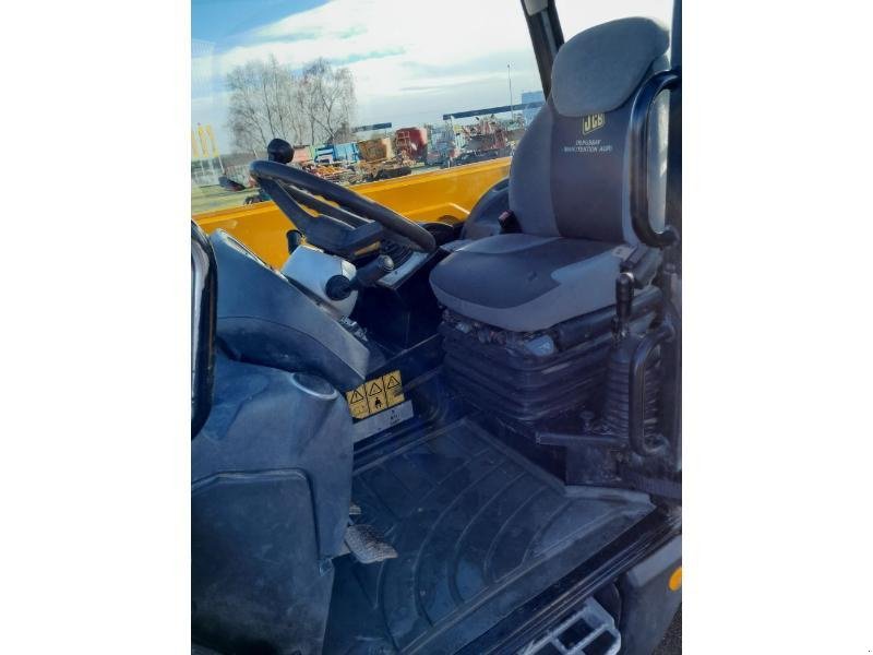 Teleskoplader des Typs JCB 531-70, Gebrauchtmaschine in ANTIGNY (Bild 10)