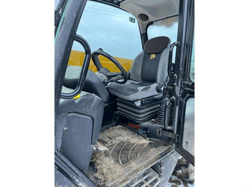Teleskoplader des Typs JCB 531-70, Gebrauchtmaschine in SAINT-GERMAIN DU PUY (Bild 9)