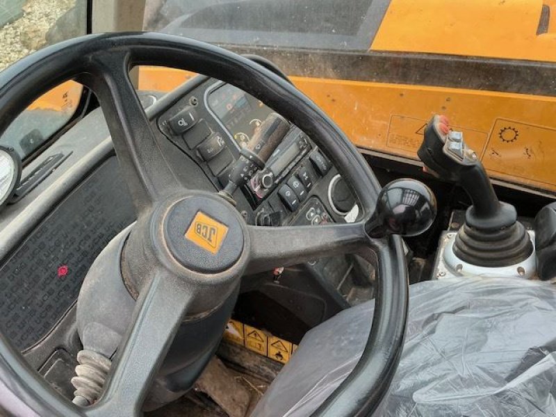 Teleskoplader van het type JCB 531-70AGRI, Gebrauchtmaschine in les hayons (Foto 8)