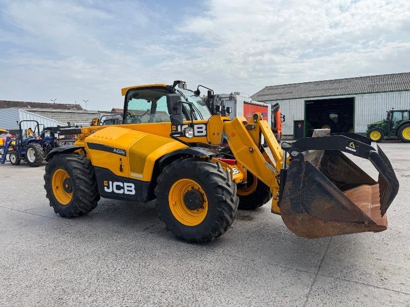 Teleskoplader des Typs JCB 532-60, Gebrauchtmaschine in Richebourg (Bild 3)