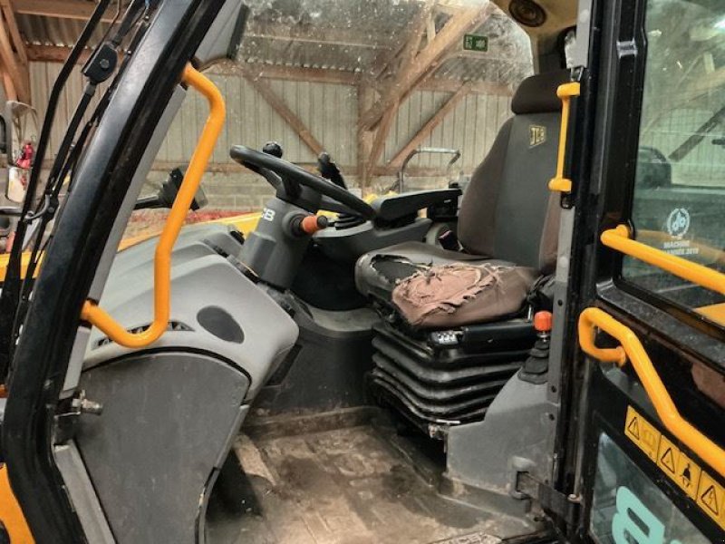 Teleskoplader typu JCB 532.70AGRSUP, Gebrauchtmaschine v les hayons (Obrázek 7)