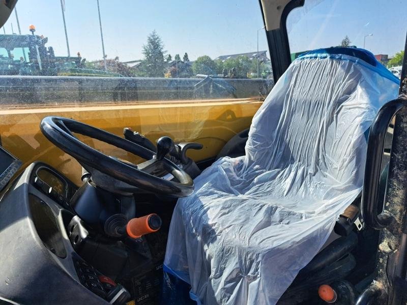 Teleskoplader des Typs JCB 535-95 AGRI SUP, Gebrauchtmaschine in SAINT-GERMAIN DU PUY (Bild 8)