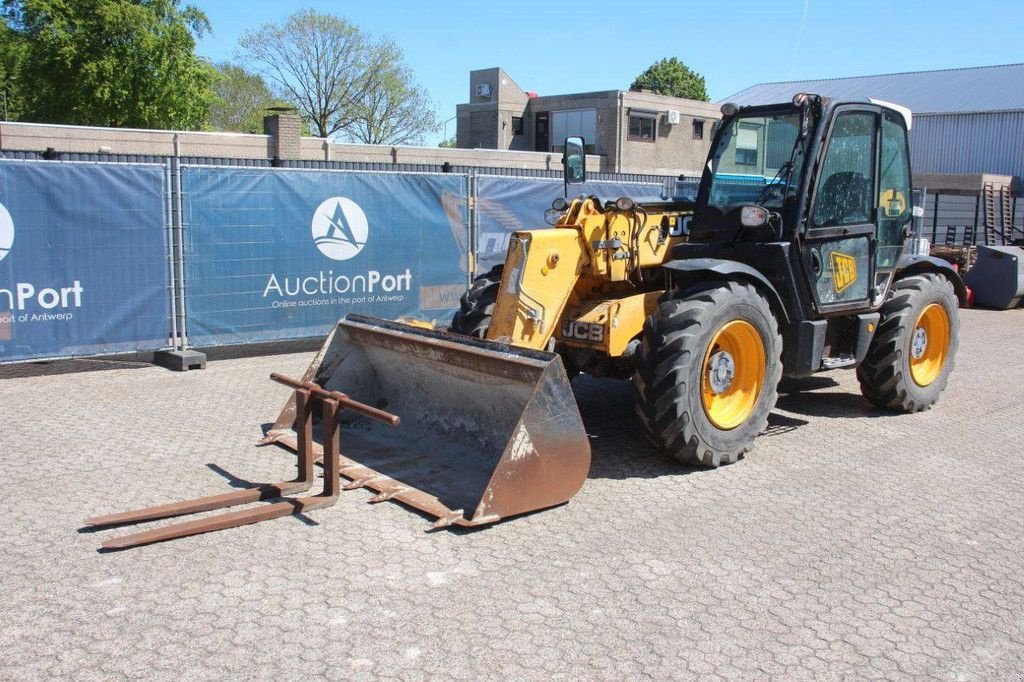Teleskoplader tip JCB 535-95, Gebrauchtmaschine in Antwerpen (Poză 9)