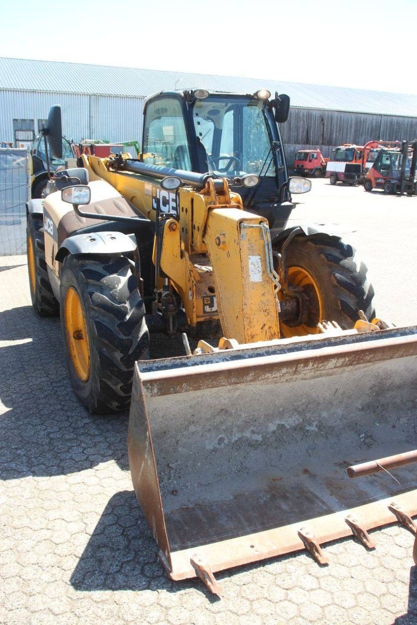 Teleskoplader tip JCB 535-95, Gebrauchtmaschine in Antwerpen (Poză 7)