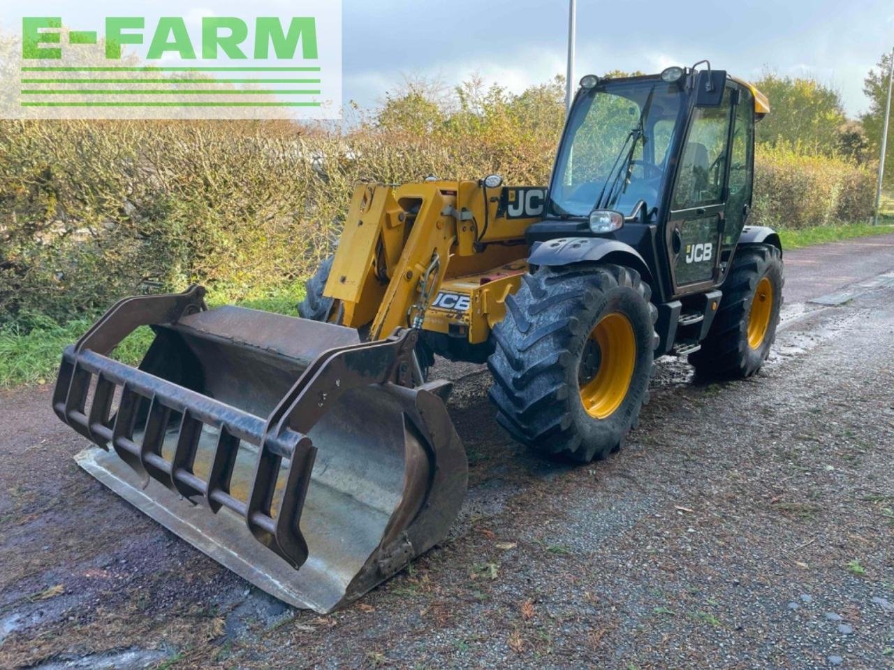 Teleskoplader des Typs JCB 536-70 agri super, Gebrauchtmaschine in ST CLAIR SUR ELLE (Bild 2)