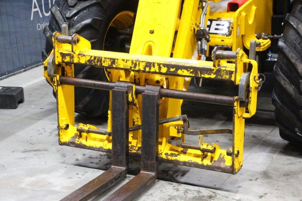 Teleskoplader от тип JCB 536-70 AGRIPRO, Gebrauchtmaschine в Antwerpen (Снимка 11)