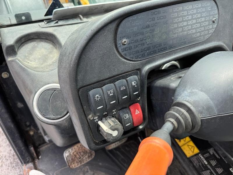 Teleskoplader des Typs JCB 536-70 AGRISUPER, Gebrauchtmaschine in Wargnies Le Grand (Bild 11)