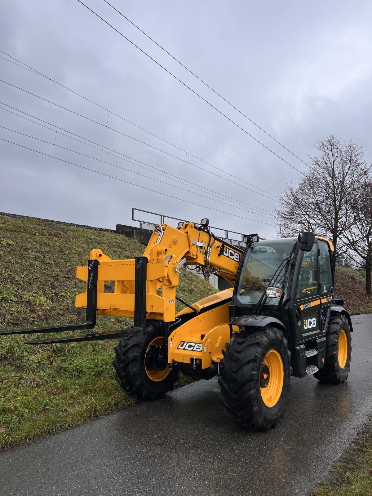 Teleskoplader des Typs JCB 536-95 Agri S5, Gebrauchtmaschine in Frastanz (Bild 2)