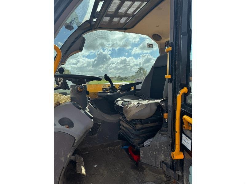 Teleskoplader of the type JCB 538-70 XTRA, Gebrauchtmaschine in ESCAUDOEUVRES (Picture 4)