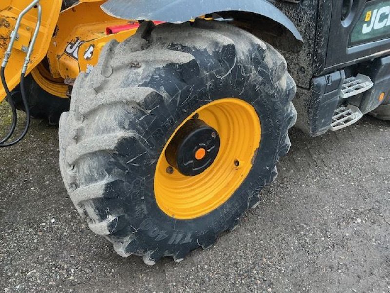 Teleskoplader of the type JCB 538.70AGRISUP, Gebrauchtmaschine in les hayons (Picture 7)