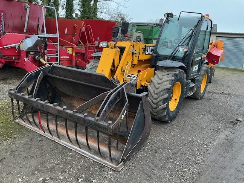 Teleskoplader of the type JCB 538.70AGRISUP, Gebrauchtmaschine in les hayons (Picture 2)
