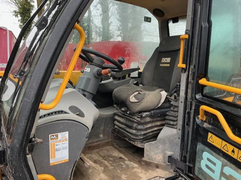 Teleskoplader of the type JCB 538.70AGRISUP, Gebrauchtmaschine in les hayons (Picture 9)