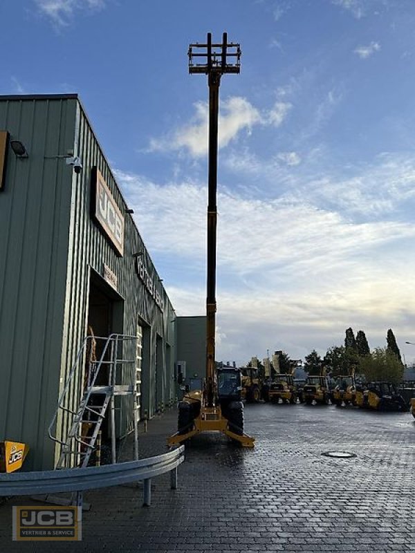 Teleskoplader typu JCB 540-140, Gebrauchtmaschine v Frechen (Obrázek 12)