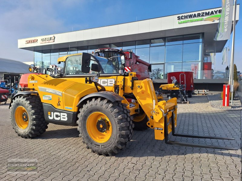 Teleskoplader of the type JCB 542-100 Agri XTRA DT, Neumaschine in Aurolzmünster