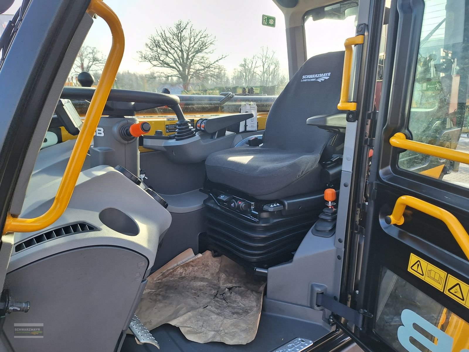 Teleskoplader of the type JCB 542-100 Agri XTRA DT, Neumaschine in Aurolzmünster (Picture 17)