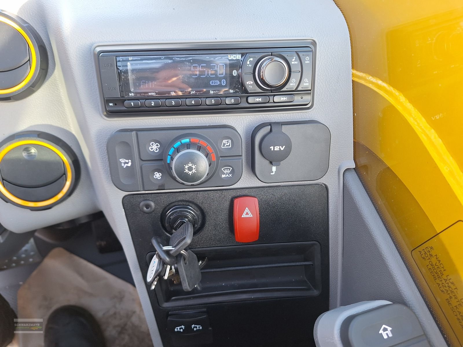 Teleskoplader of the type JCB 542-100 Agri XTRA DT, Neumaschine in Aurolzmünster (Picture 20)