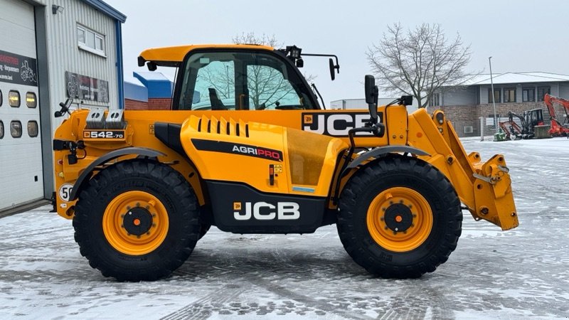 Teleskoplader del tipo JCB 542-70 AGRIPRO 50km/h 175 PS Garantie bis 2028/3000Bh, Gebrauchtmaschine In Neubrandenburg (Immagine 8)