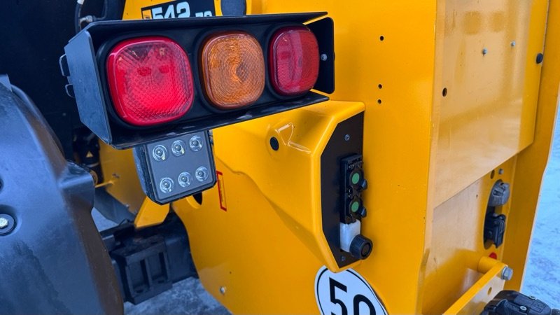 Teleskoplader del tipo JCB 542-70 AGRIPRO 50km/h 175 PS Garantie bis 2028/3000Bh, Gebrauchtmaschine In Neubrandenburg (Immagine 18)