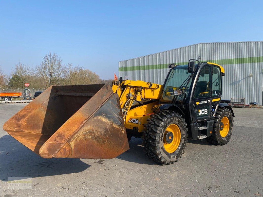Teleskoplader of the type JCB 542-70 Agrisuper - Modell 2020, Gebrauchtmaschine in Teterow (Picture 2)