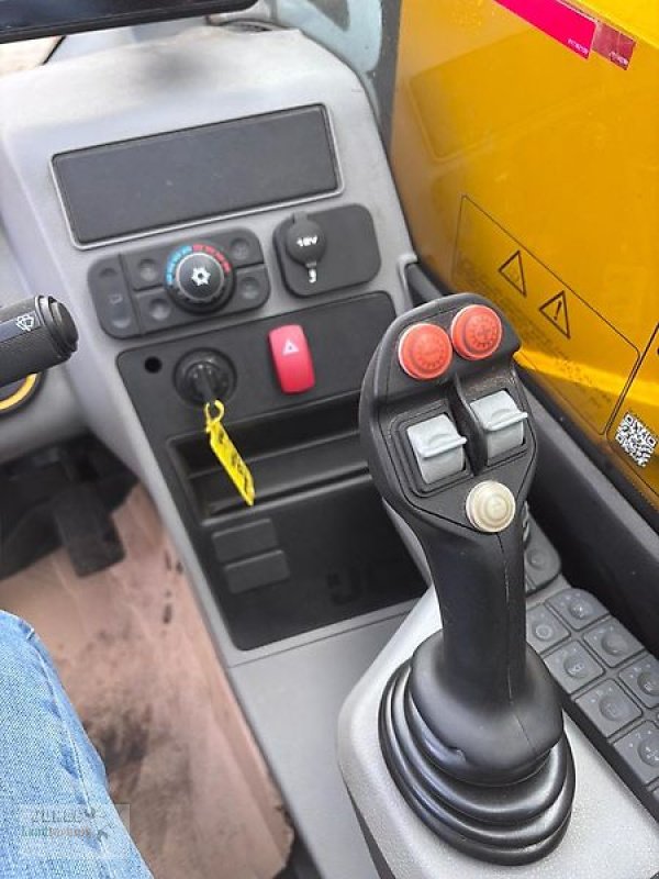 Teleskoplader des Typs JCB 542-70 AgriSuper, Gebrauchtmaschine in Geestland (Bild 13)